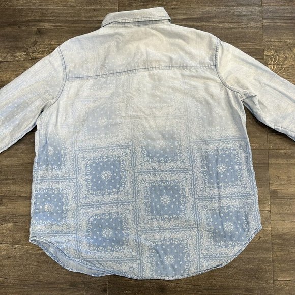 American Eagle Shirt Women Blue Boyfriend Button Paisley Handkerchief Small (36) - Picture 8 of 8